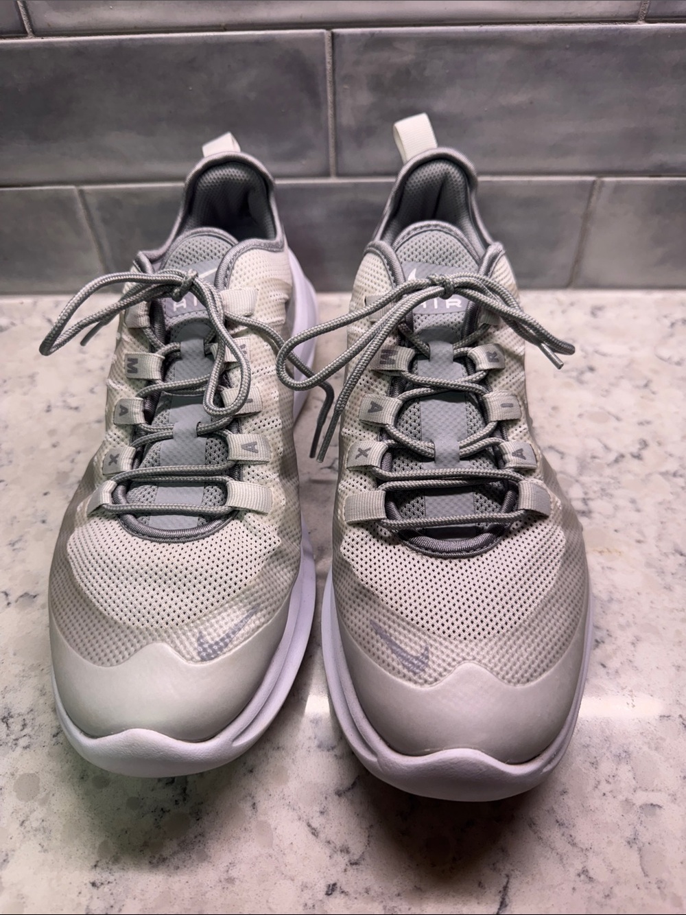 Men's Nike Air MaxGrey Athletic Sneakers Sz 10